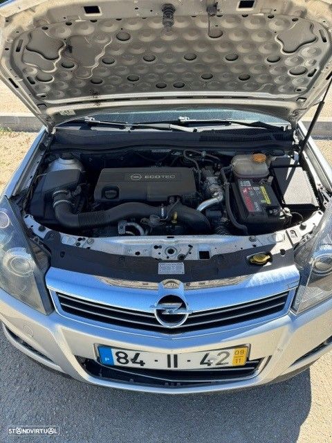 Opel Astra ver-1-7-cdti-cosmo - 11