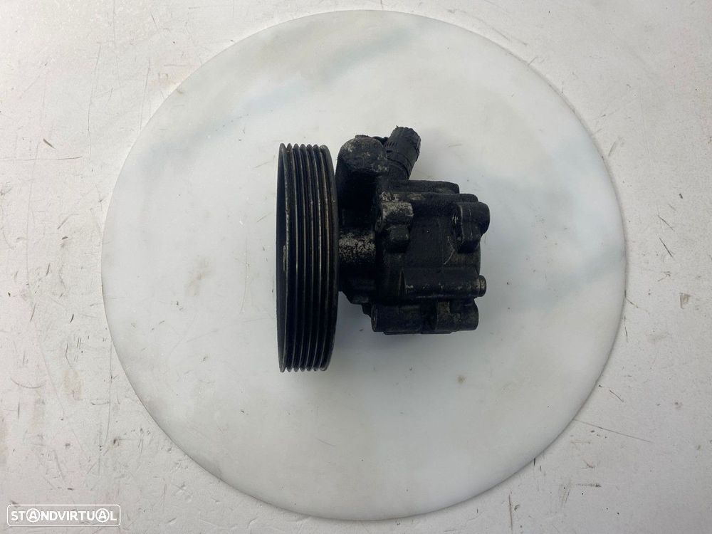 Bomba direcção assistida PEUGEOT EXPERT 1.6 HDi 90 16V REF. 7617955556 MOTOR 9HU - 2