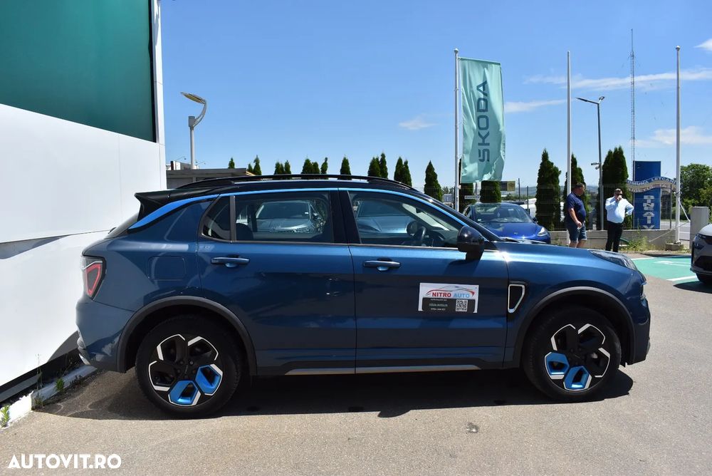 Lynk&Co 01 - 8