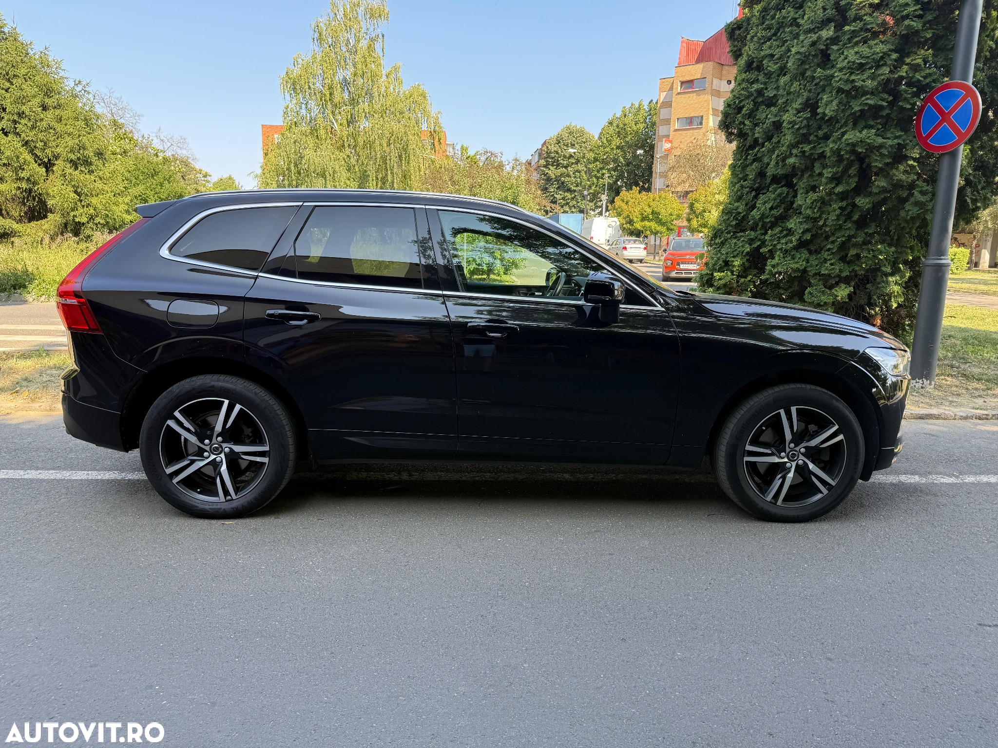 Volvo XC 60 B4 D AWD Geartronic Momentum Pro - 14