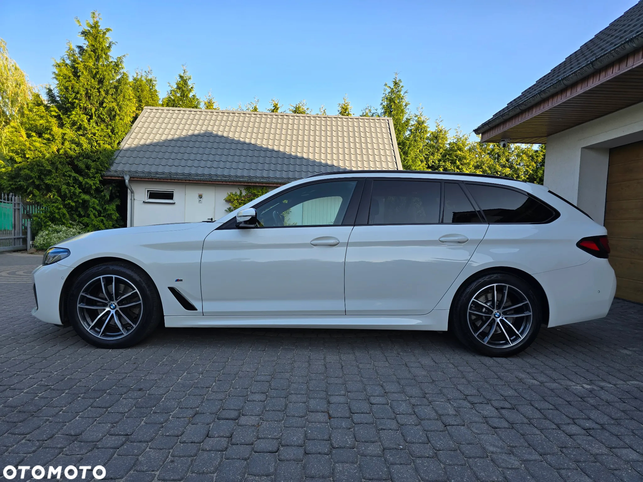 BMW Seria 5 520d xDrive M Sport sport - 9
