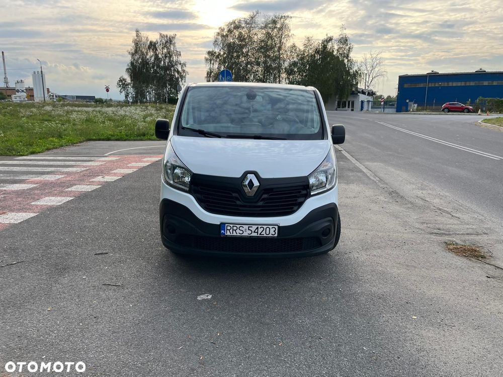 Renault TRAFIC - 2