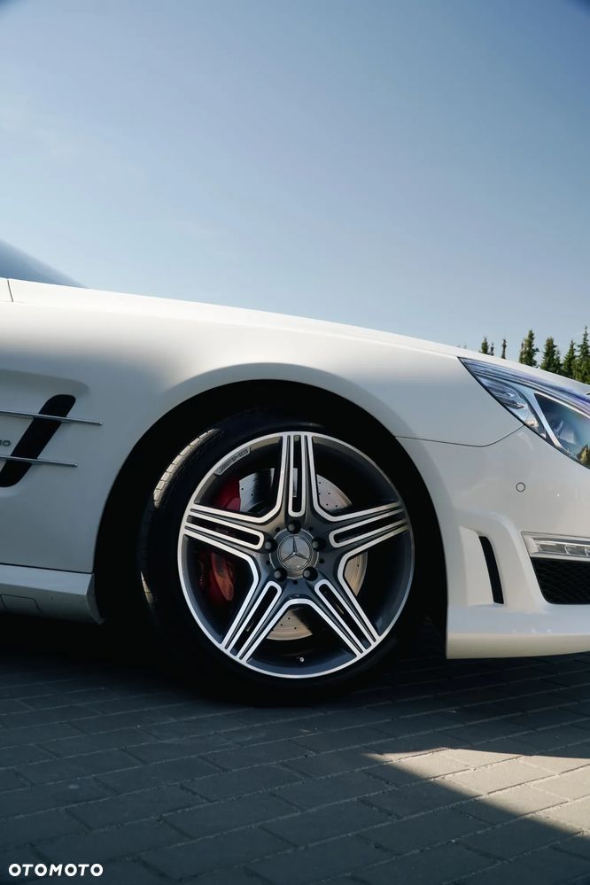 Mercedes-Benz SL 63 AMG - 33