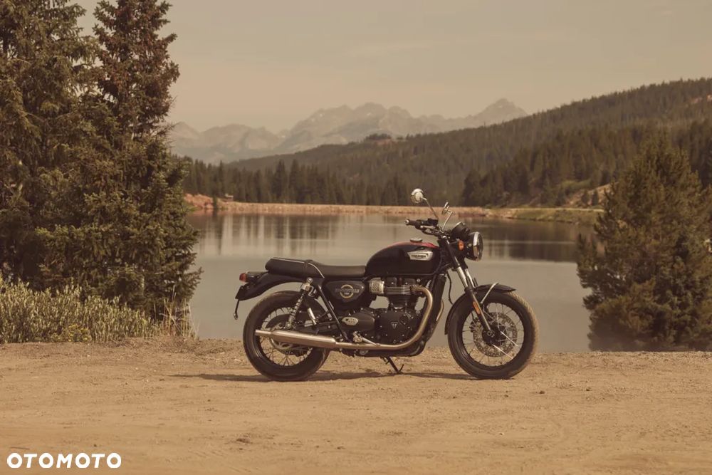 Triumph Bonneville - 16
