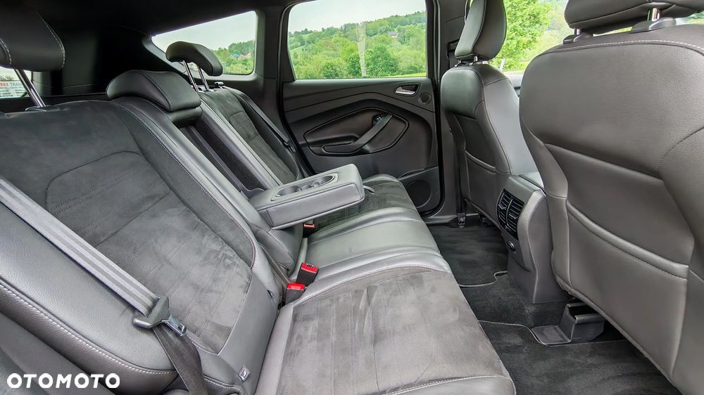 Ford Kuga 2.0 TDCi 4x4 ST-Line - 26