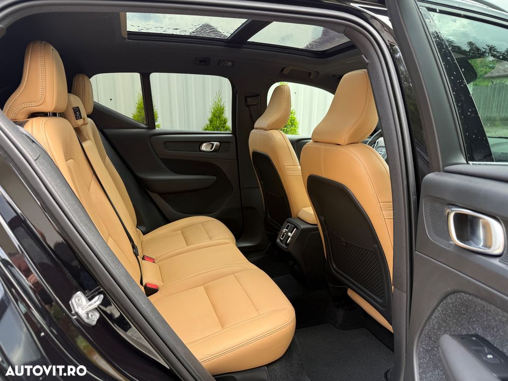 Volvo XC 40 B4 AT8 AWD Mild Hybrid Inscription - 4