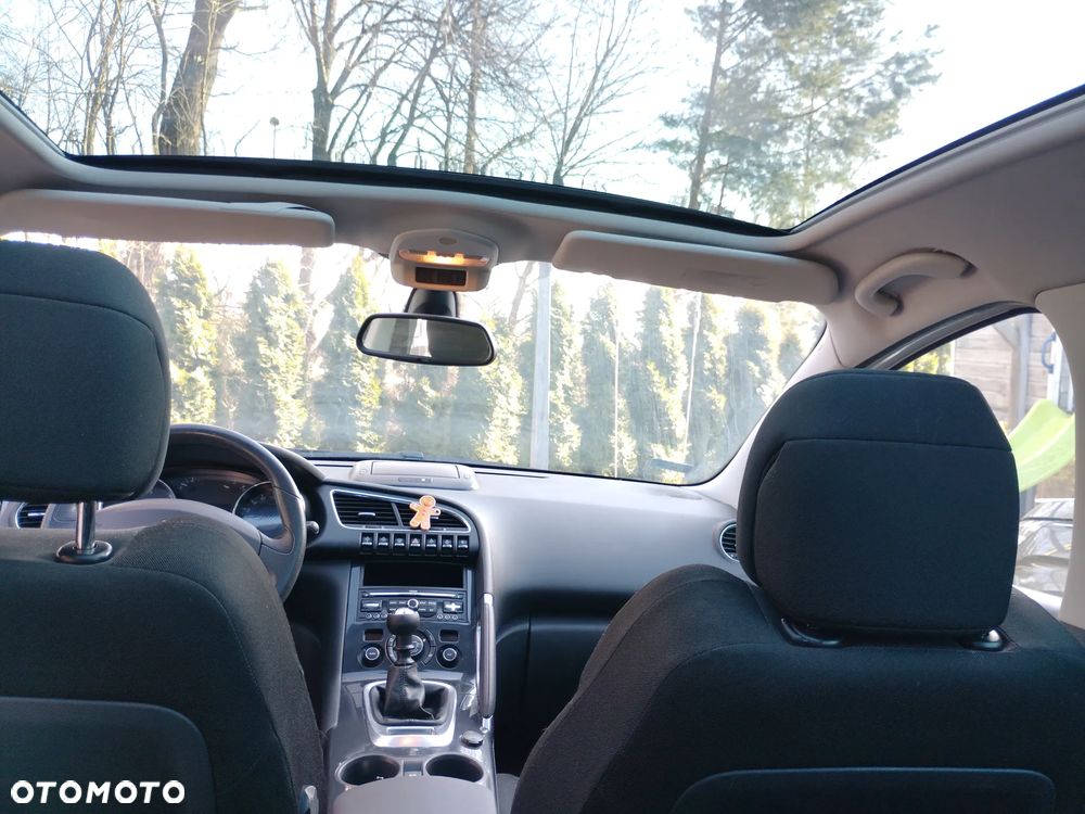 Peugeot 3008 1.6 HDi Premium - 17