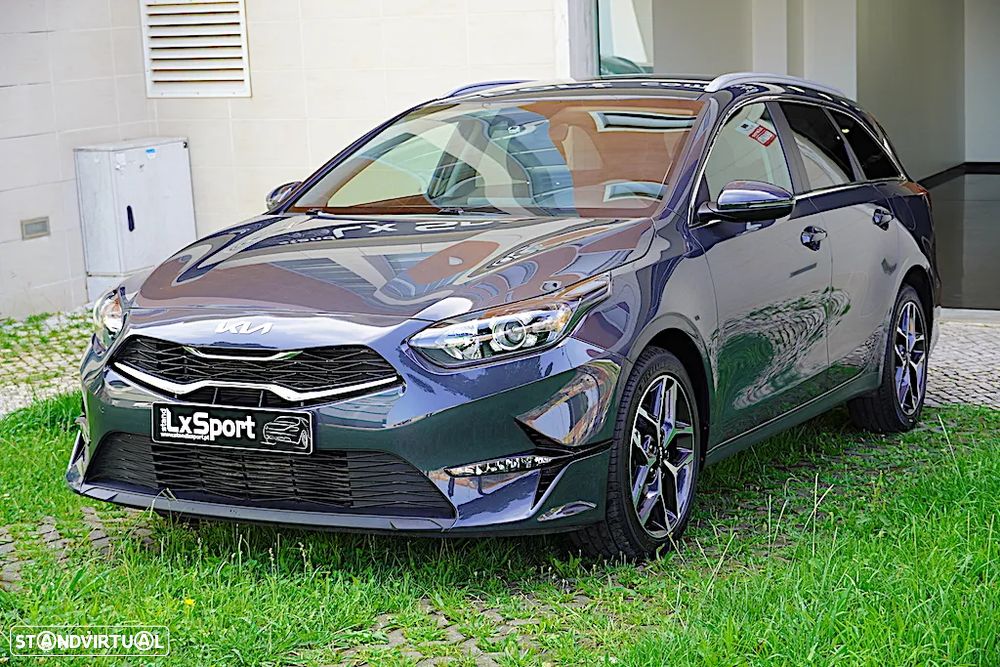 Kia Ceed SW 1.6 CRDi MHEV Dynamic - 3