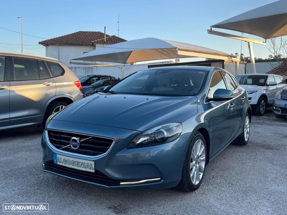 Volvo V40 1.6 D2 Summum - 1