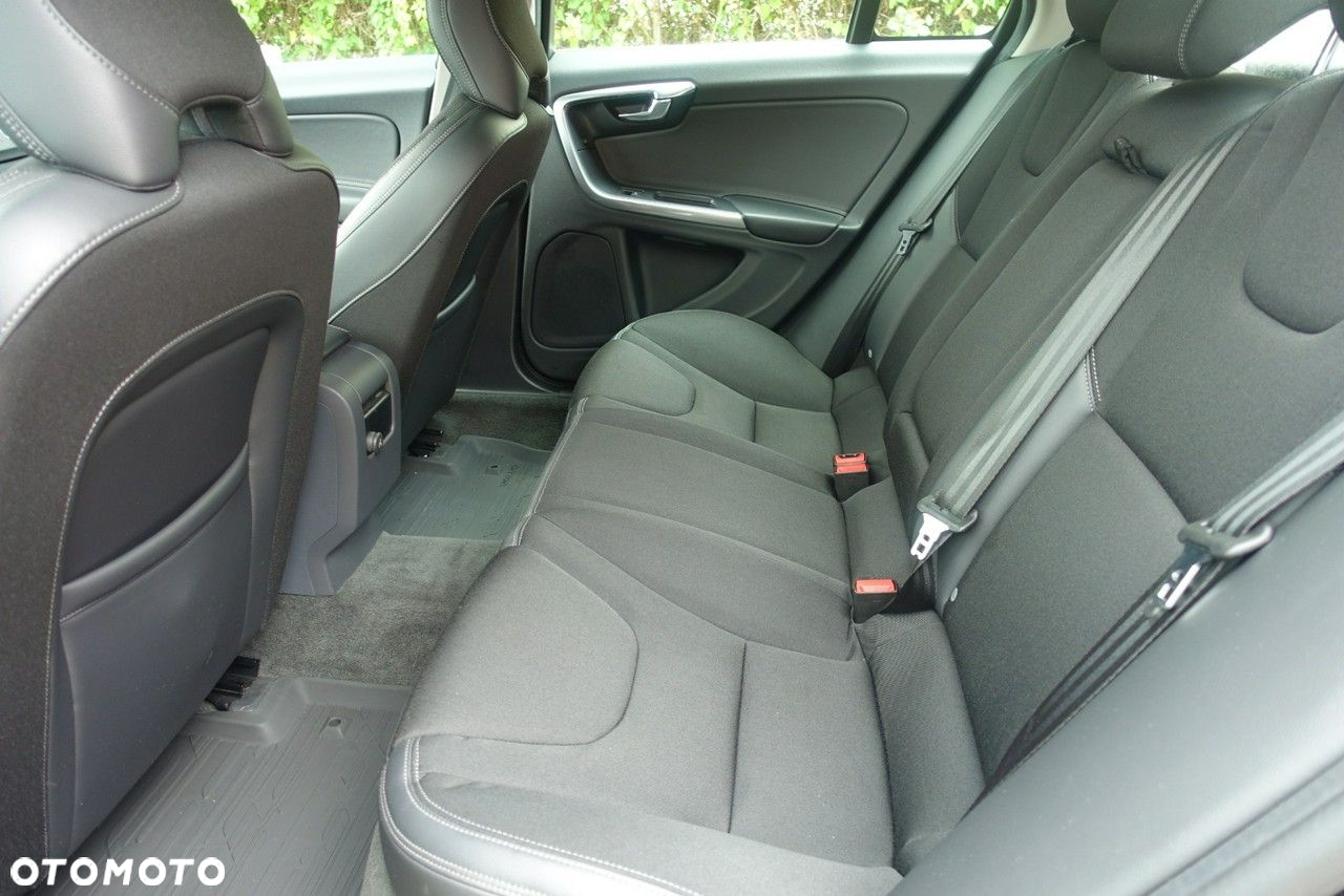 Volvo S60 - 11
