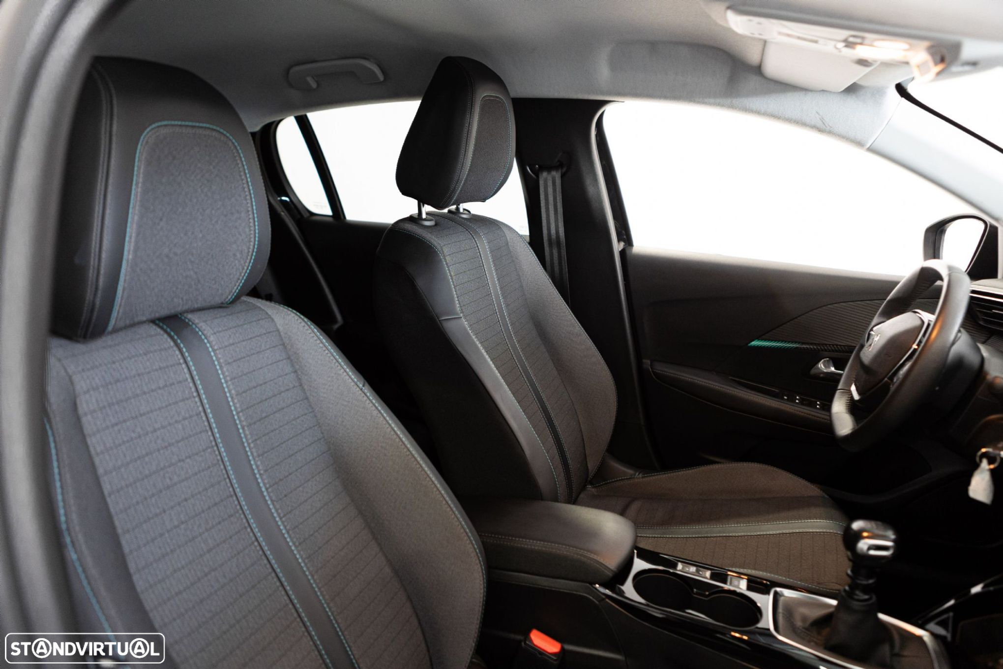 Peugeot 208 1.2 PureTech Allure - 29