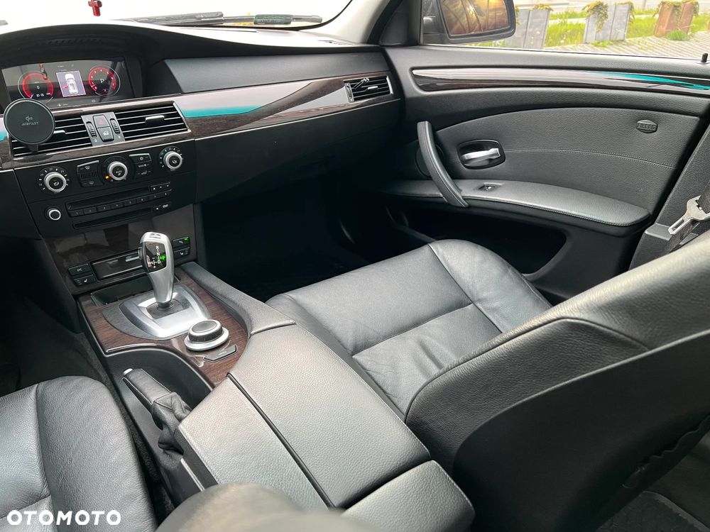 BMW Seria 5 530d Edition Exclusive - 12
