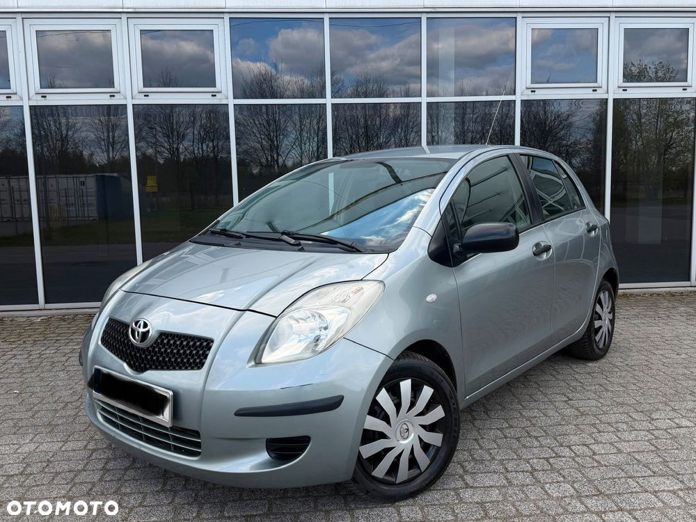Toyota Yaris 1.3 Luna A/C - 14