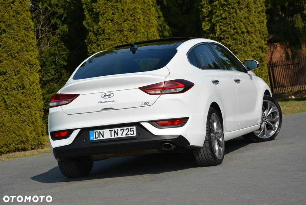 Hyundai i30 1.4 T-GDI Premiere Luxury - 12