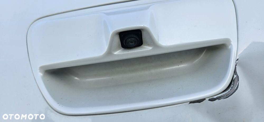 Nissan Leaf - 16