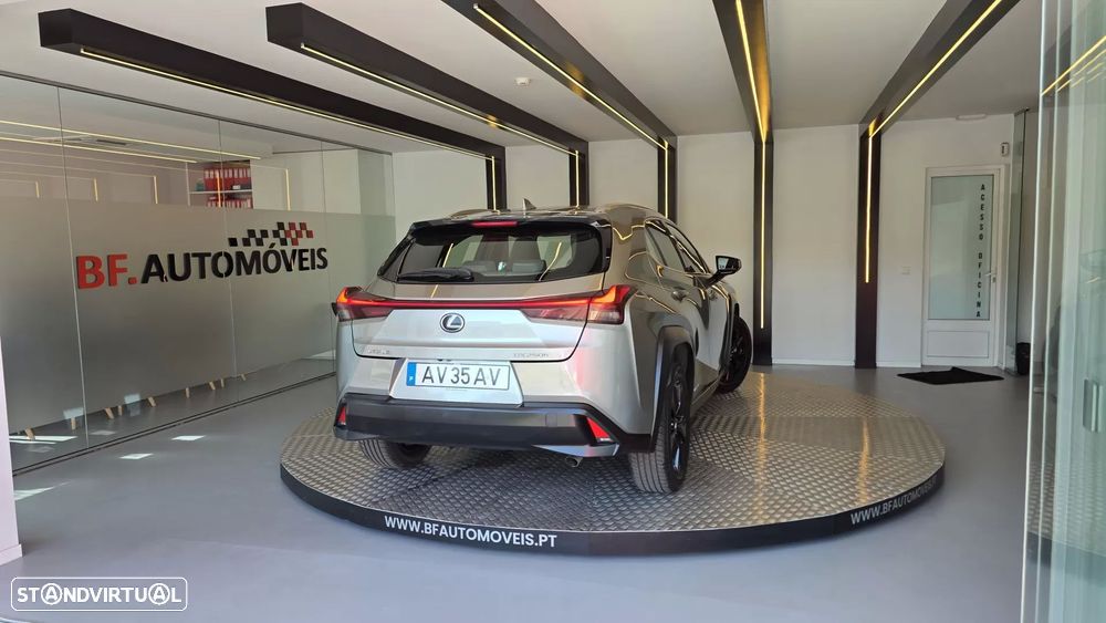 Lexus UX 250h Executive - 18