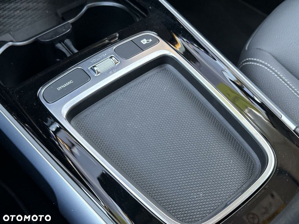 Mercedes-Benz GLB 200 Progressive 7G-DCT - 28