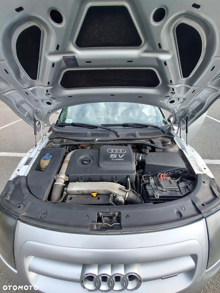 Audi TT Coupé 1.8T Quattro - 9
