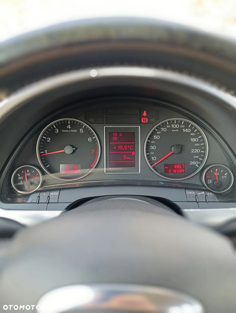 Audi A4 Avant 1.8 T quattro - 13