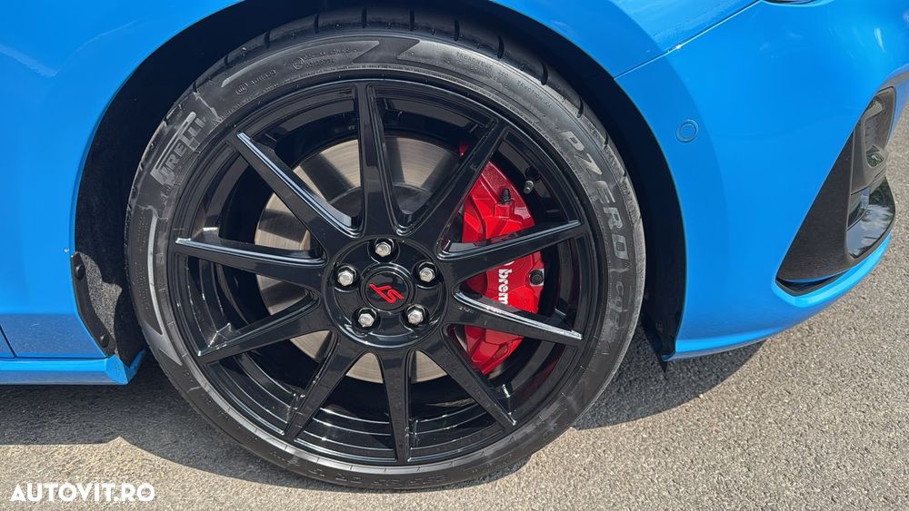 Ford Focus 2.3 Ecoboost 6MT ST X - 4