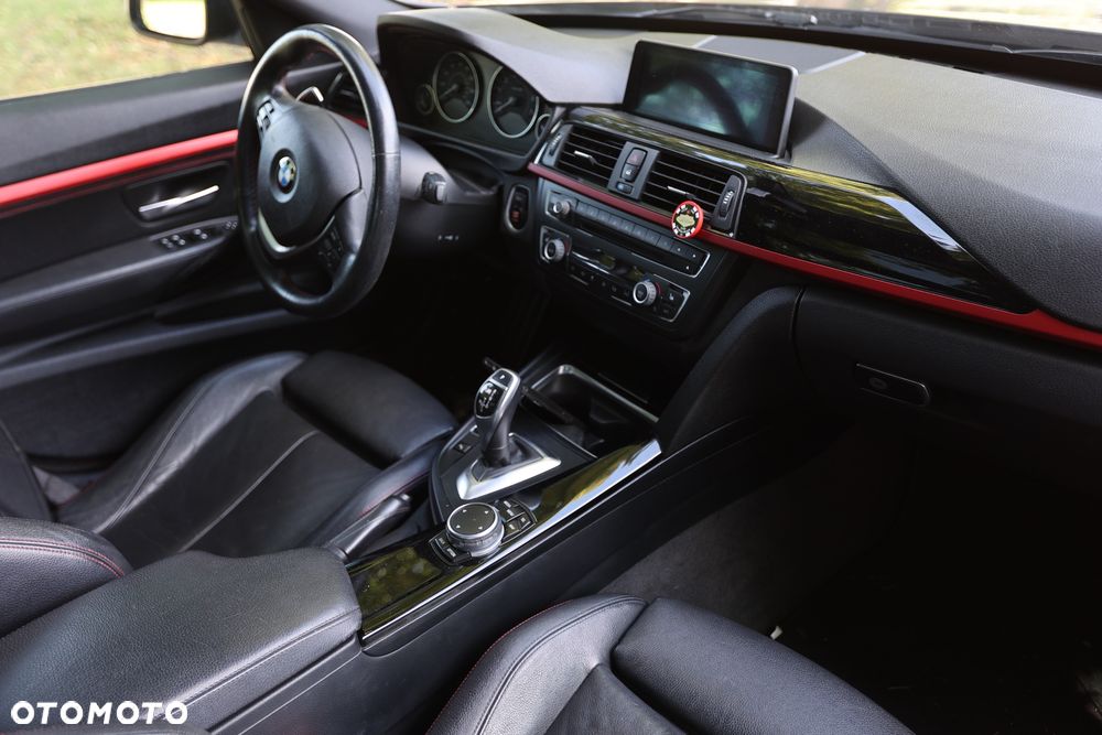 BMW Seria 3 328i xDrive Sport Line - 11