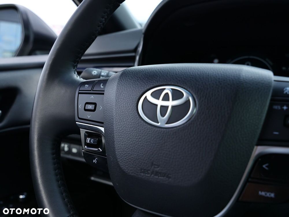 Toyota Camry - 19