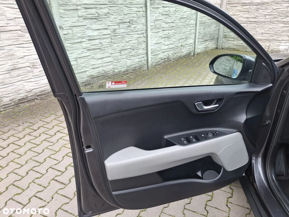 Kia Stonic 1.0 T-GDI 120 Platinum Edition - 29