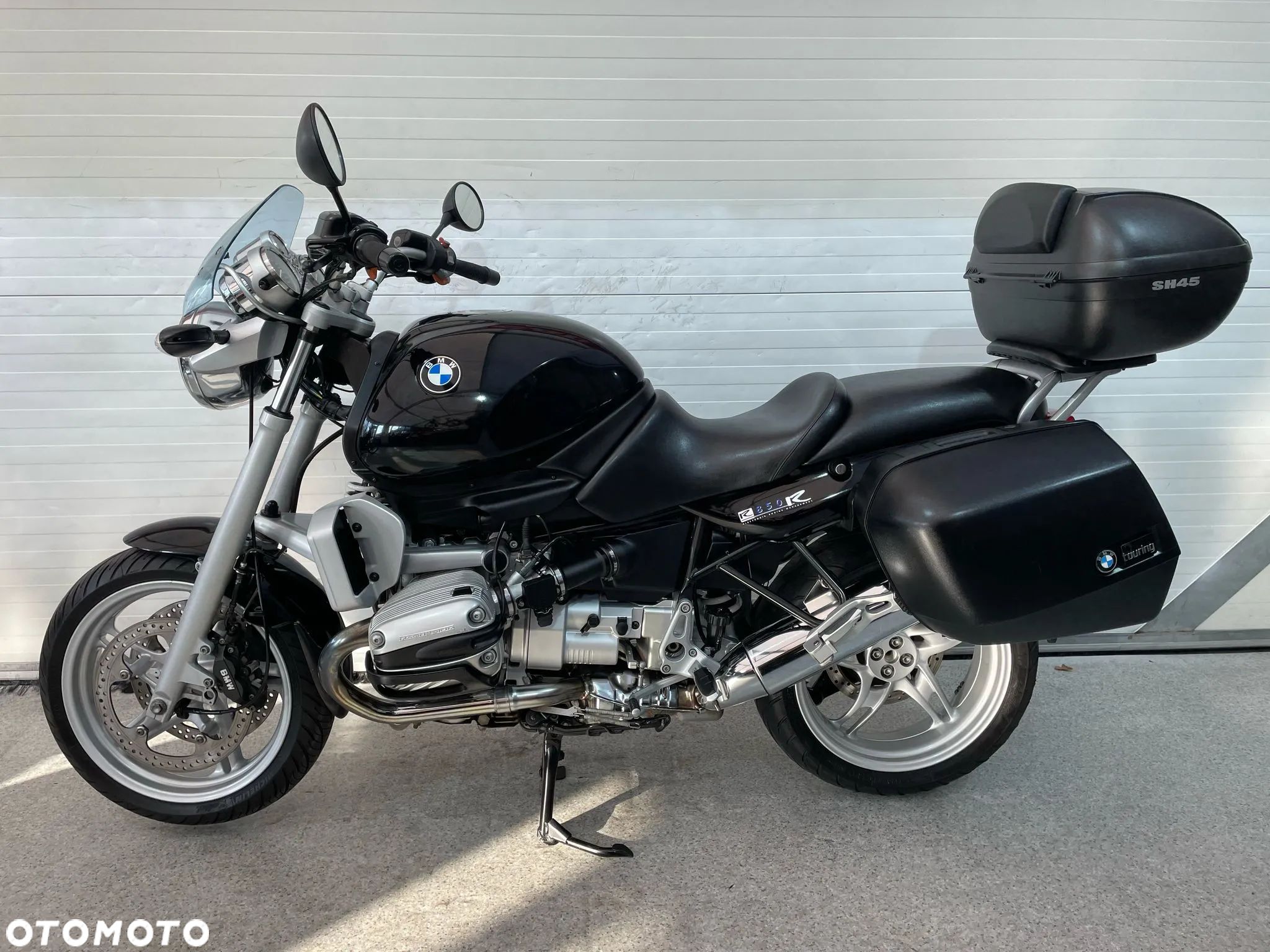 BMW R - 1