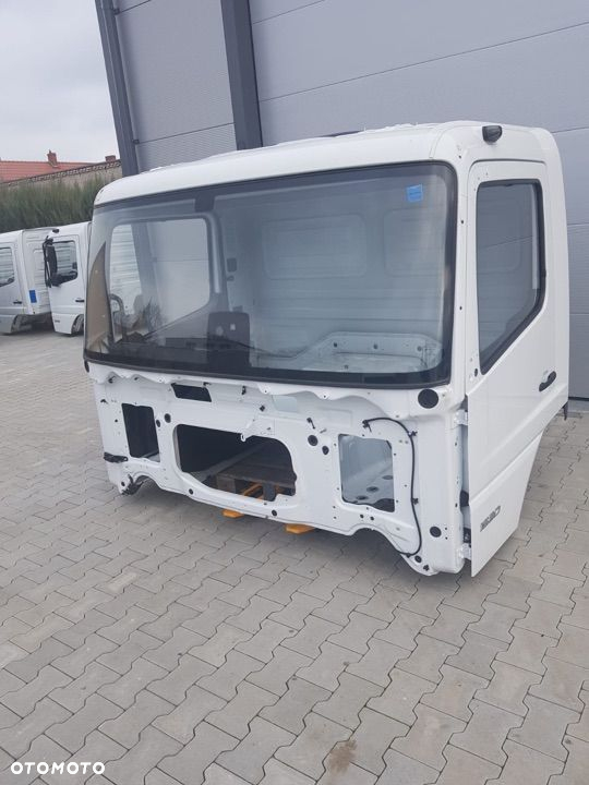 Kabina Mercedes Atego - 2
