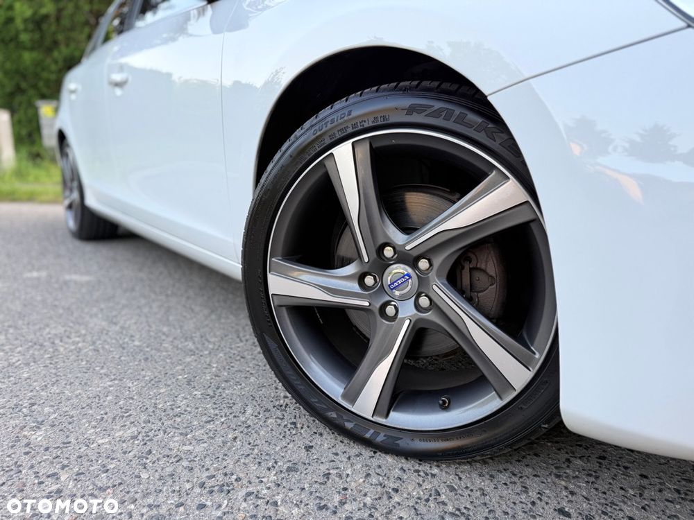 Volvo V60 T4 Geartronic Powershift RDesign - 12