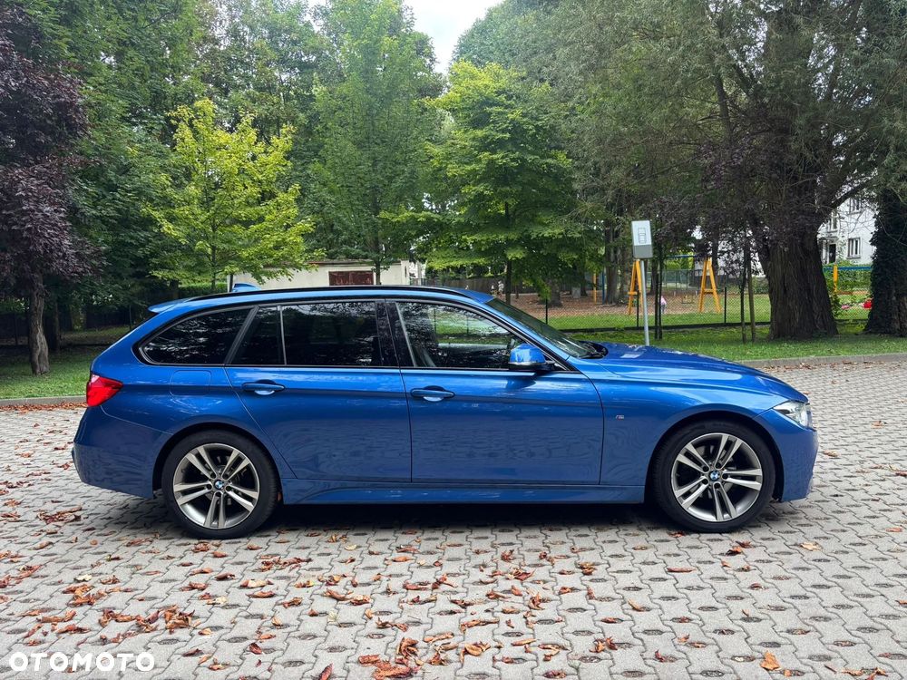 BMW Seria 3 320d xDrive - 23