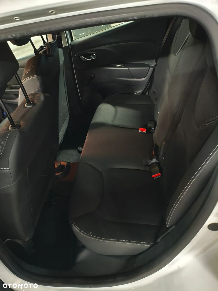 Renault Clio - 9