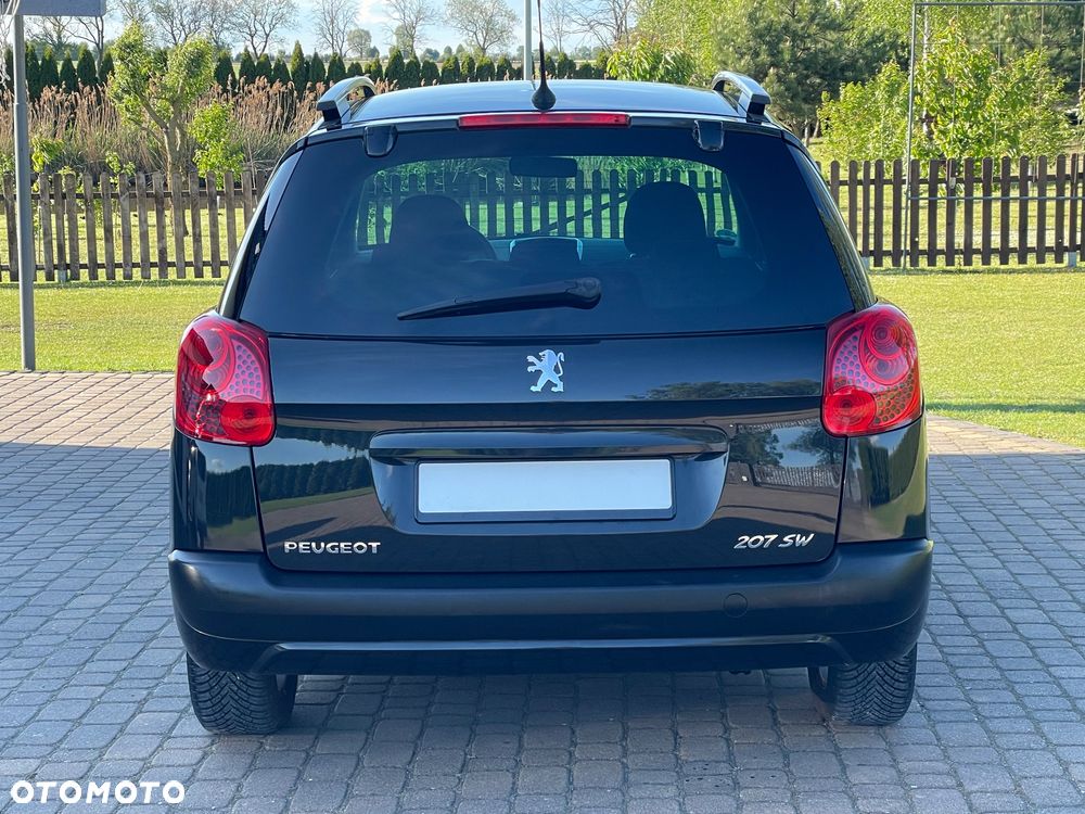 Peugeot 207 - 10