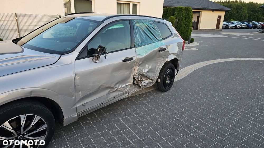 Volvo XC 60 B4 D AWD Plus Dark - 13