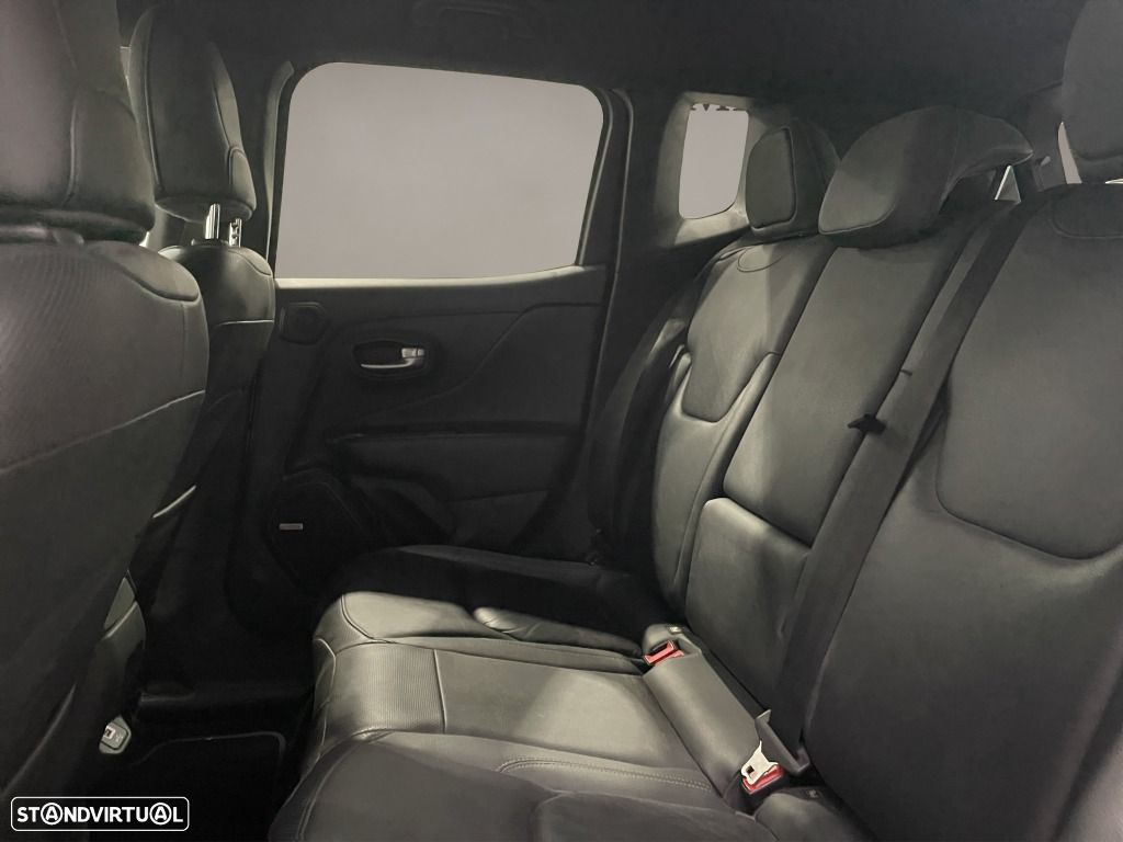 Jeep Renegade - 14