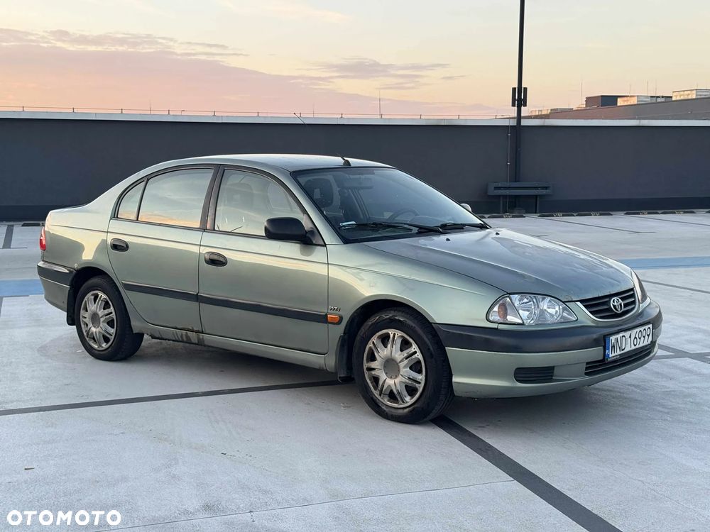 Toyota Avensis 1.6 VVT-i Terra - 2