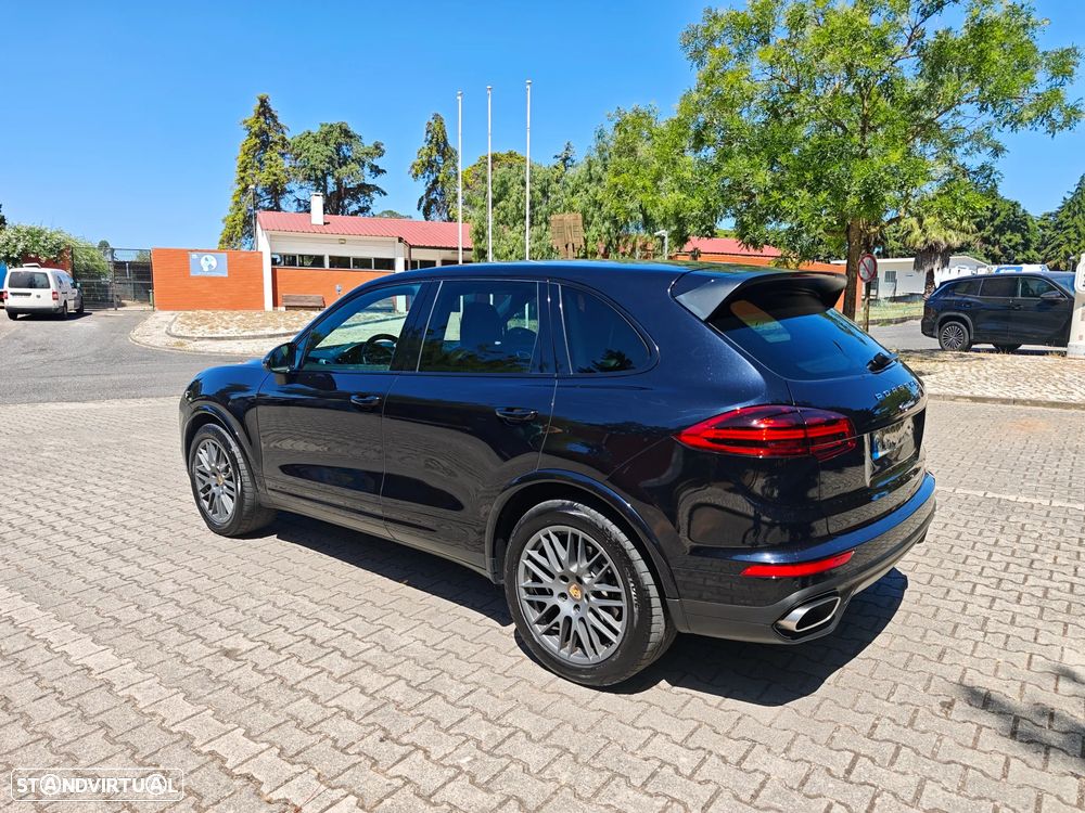 Porsche Cayenne Platinum Edition - 3