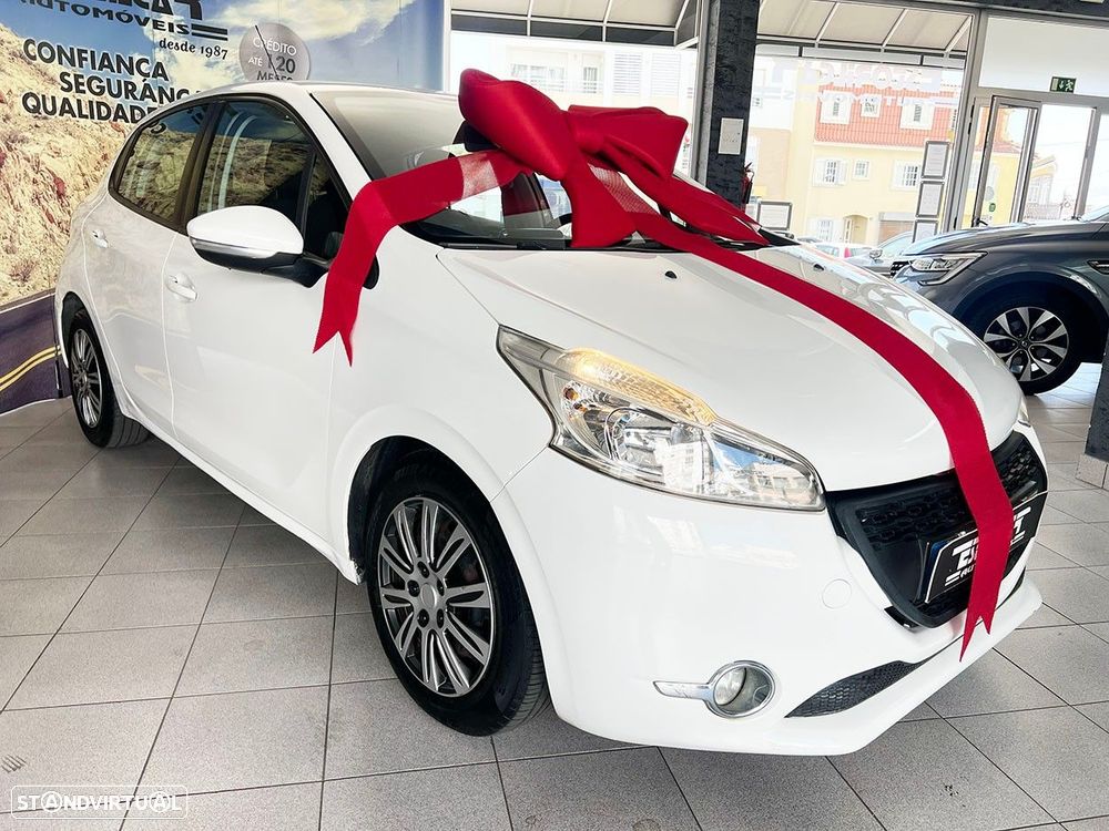 Peugeot 208 - 3
