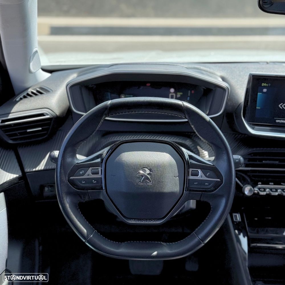 Peugeot e-2008 Allure Pack - 15