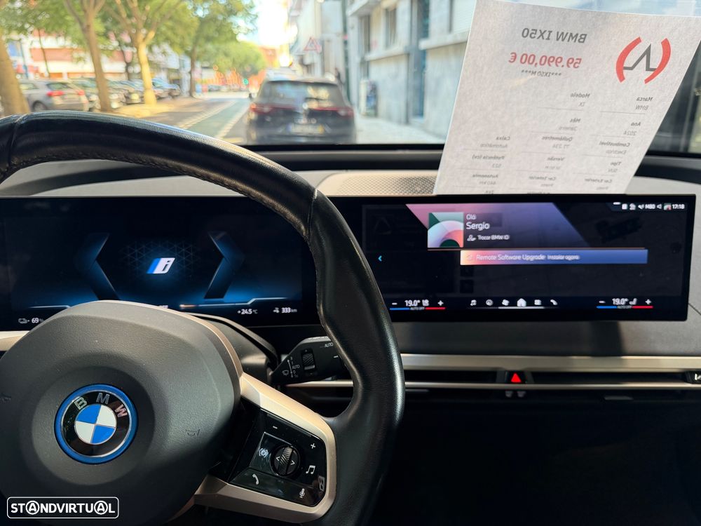 BMW iX xDrive 50 Pack Desportivo - 25
