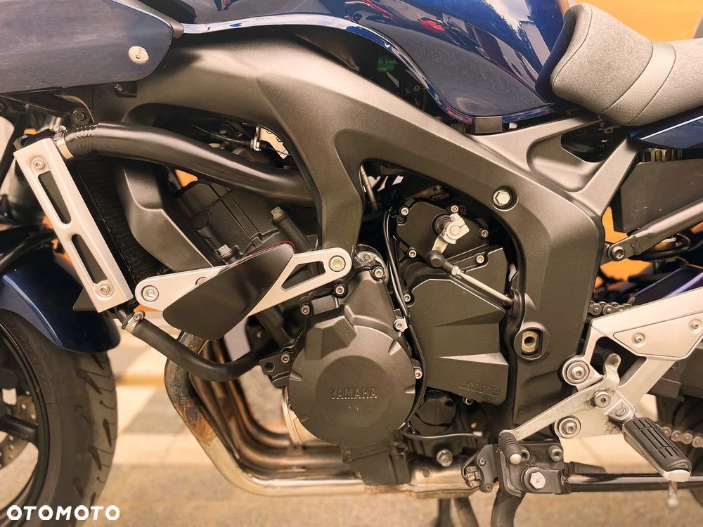 Yamaha FZ6 - 11