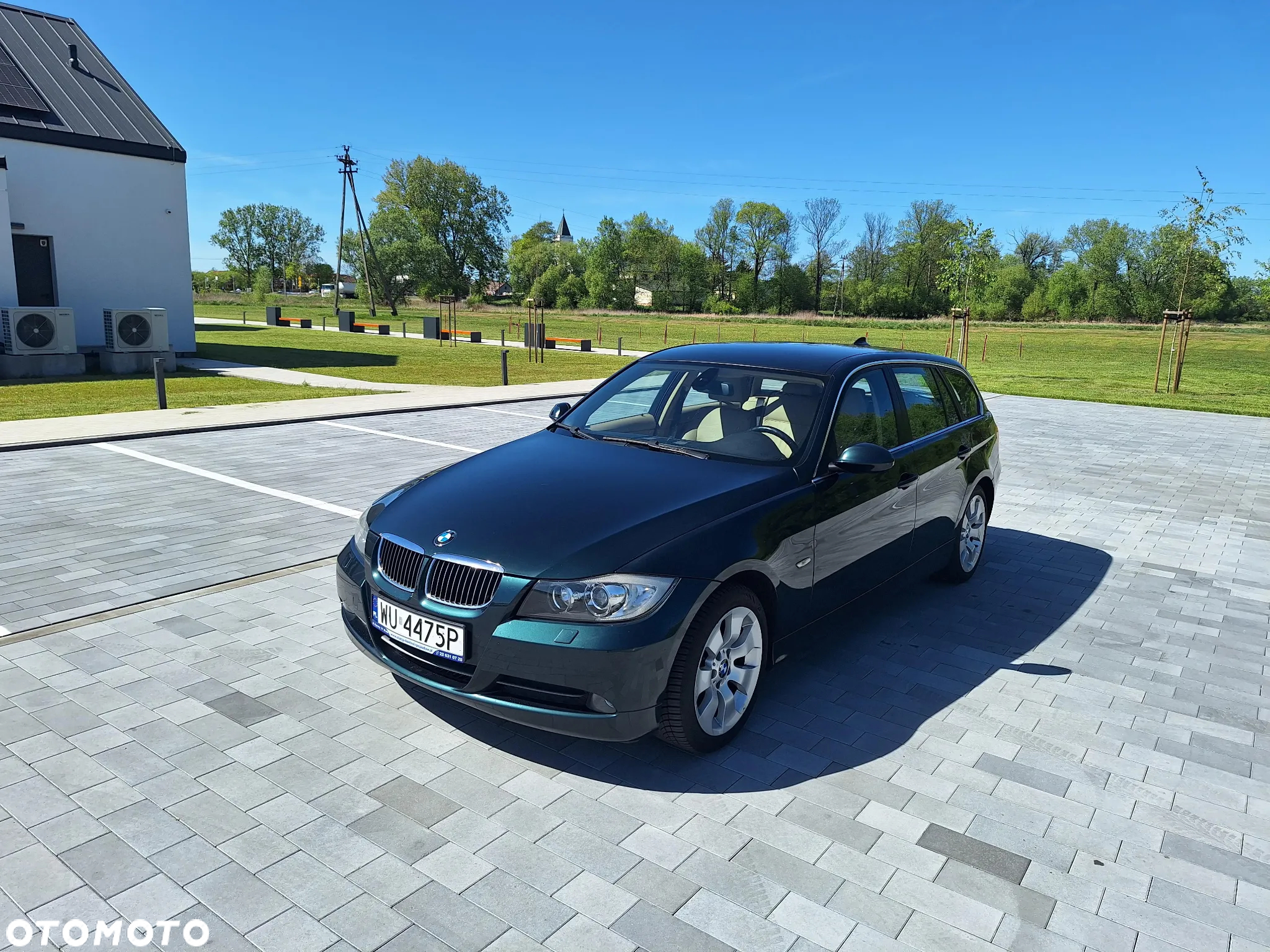 BMW Seria 3 330i Touring - 4