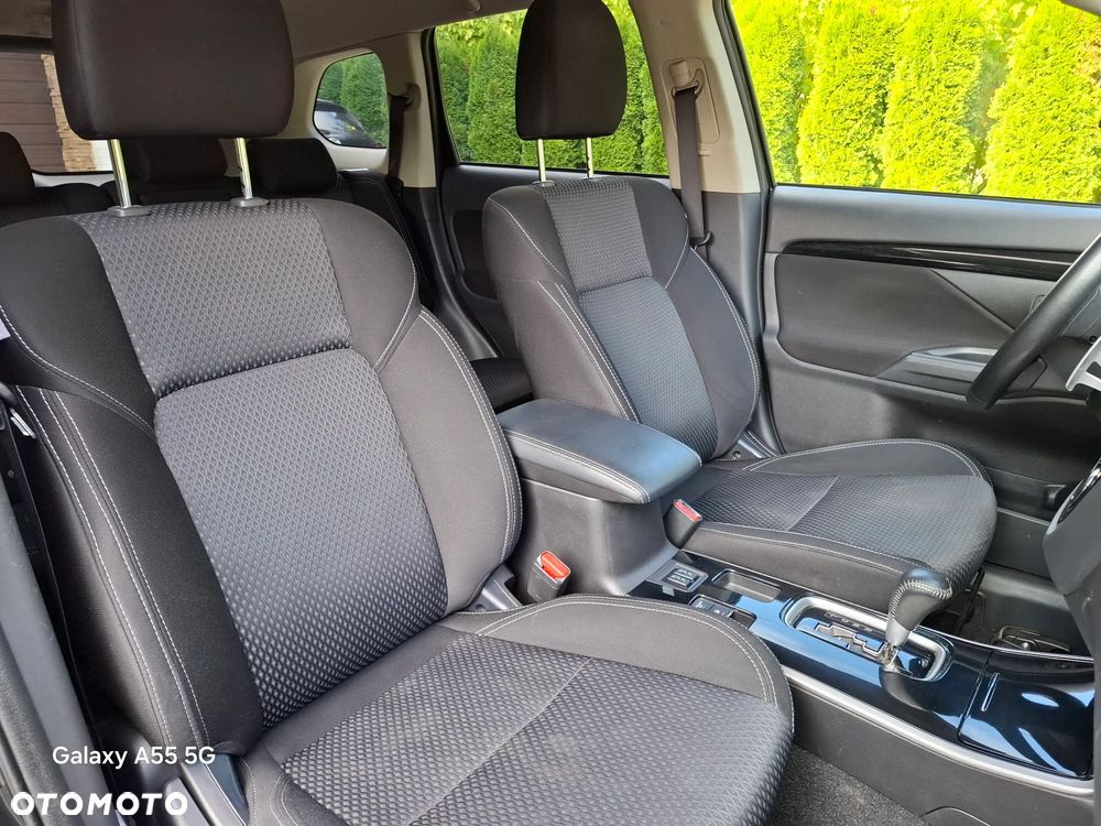Mitsubishi Outlander 2.0 Intense 2WD CVT - 23