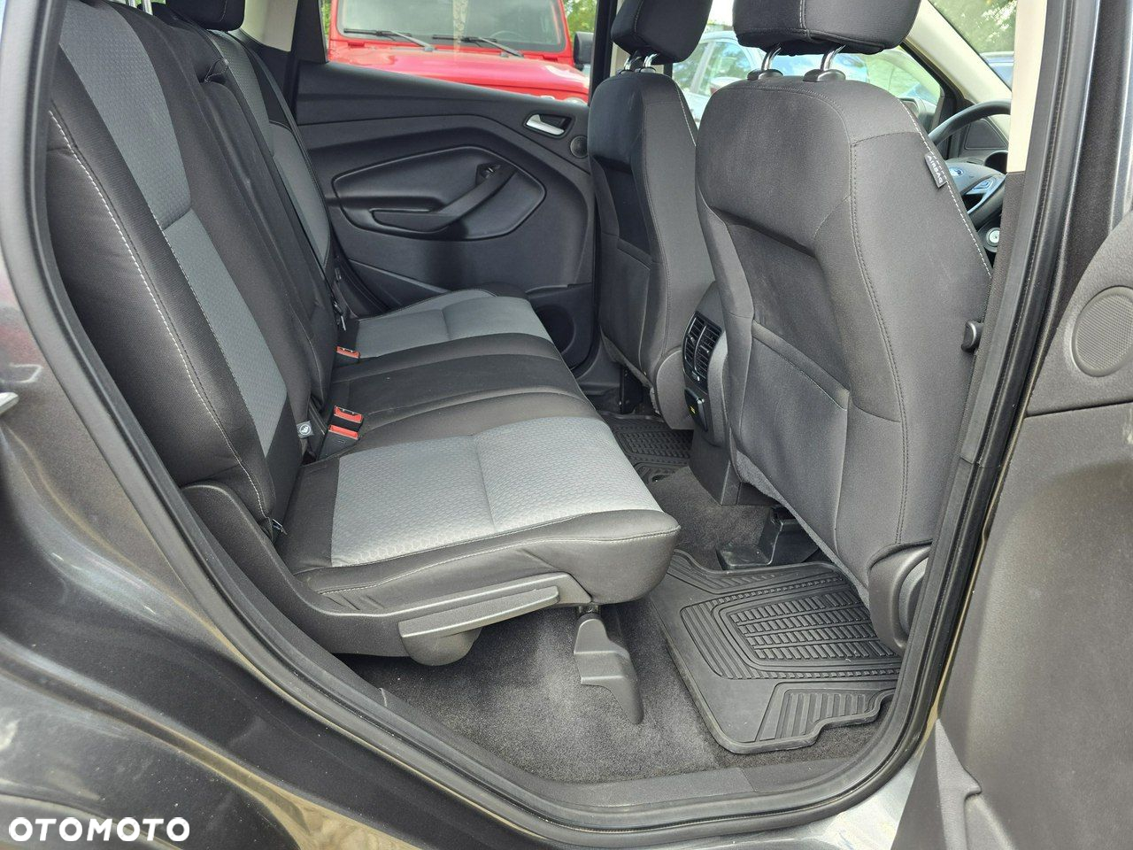 Ford Kuga - 13