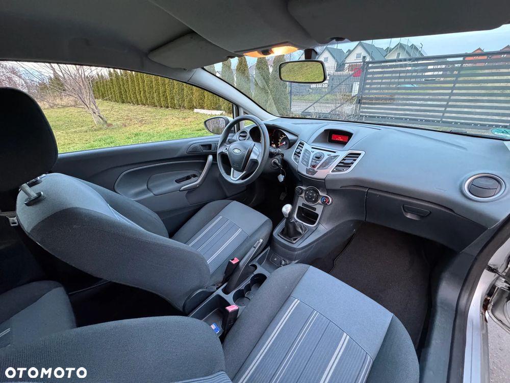 Ford Fiesta 1.25 Ambiente - 21