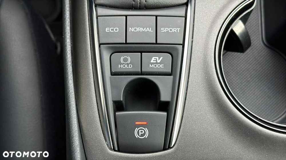 Toyota Camry 2.5 Hybrid Prestige CVT - 24