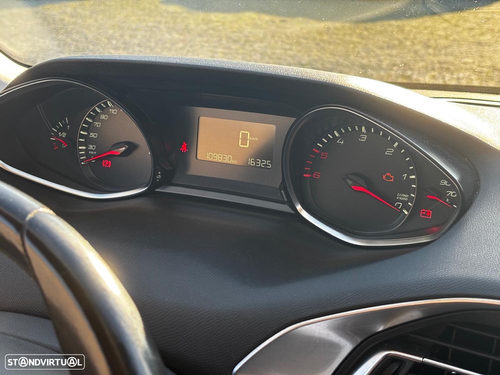 Peugeot 308 1.6 e-HDi Active - 19