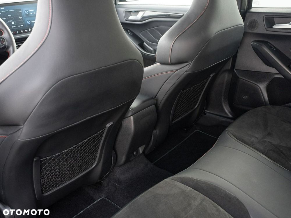Ford Focus 2.3 EcoBoost S&S ST - 26