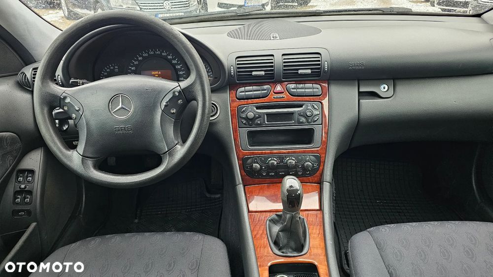 Mercedes-Benz Klasa C 200 CDI Classic - 17