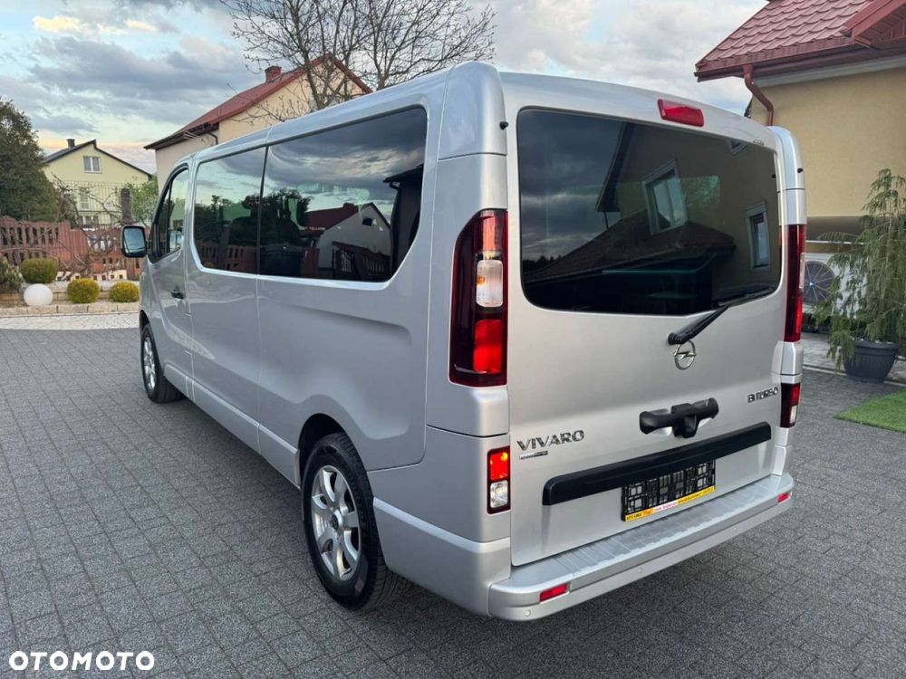 Opel Vivaro - 8